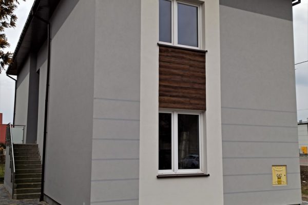 Elewację bloku mieszkalnego po renowacji – Elewacja bloku mieszkalnego, Tarnów